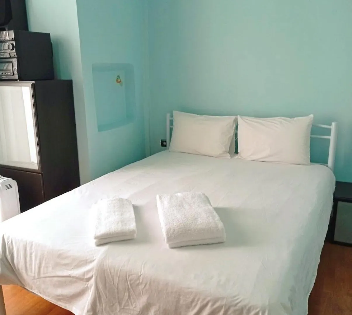 Elegant Tsimiski Neoclassical Apartment Thessaloníki